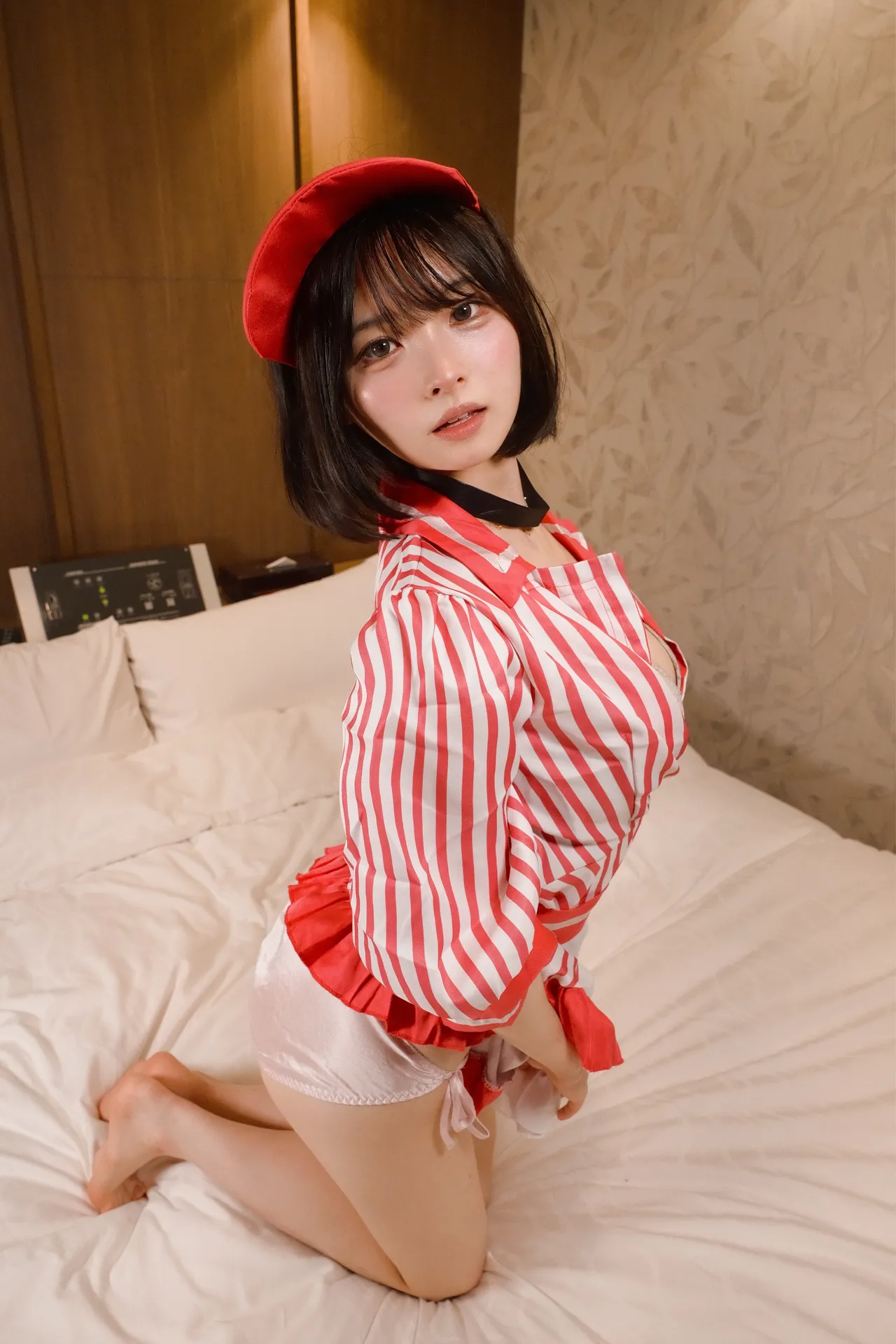 fuwa_nyan - Marin Kitagawa Waitress Sono Bisque Doll Wa Koi O Suru-erohere31.webp